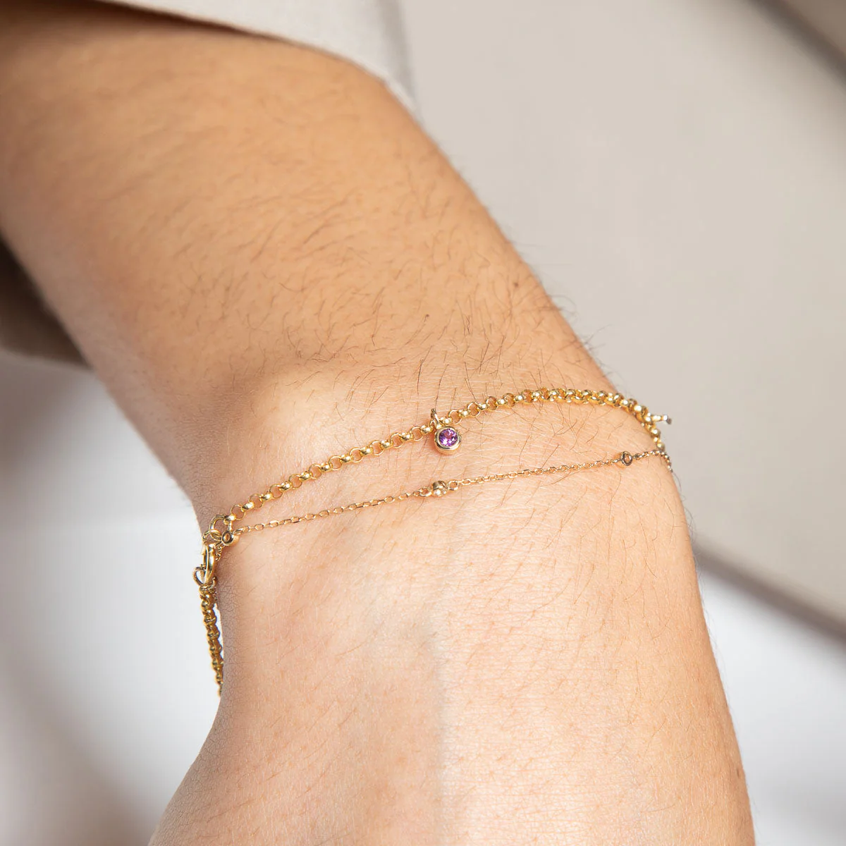 Chelsea Story Chain Bracelet in Solid Gold - Image 3