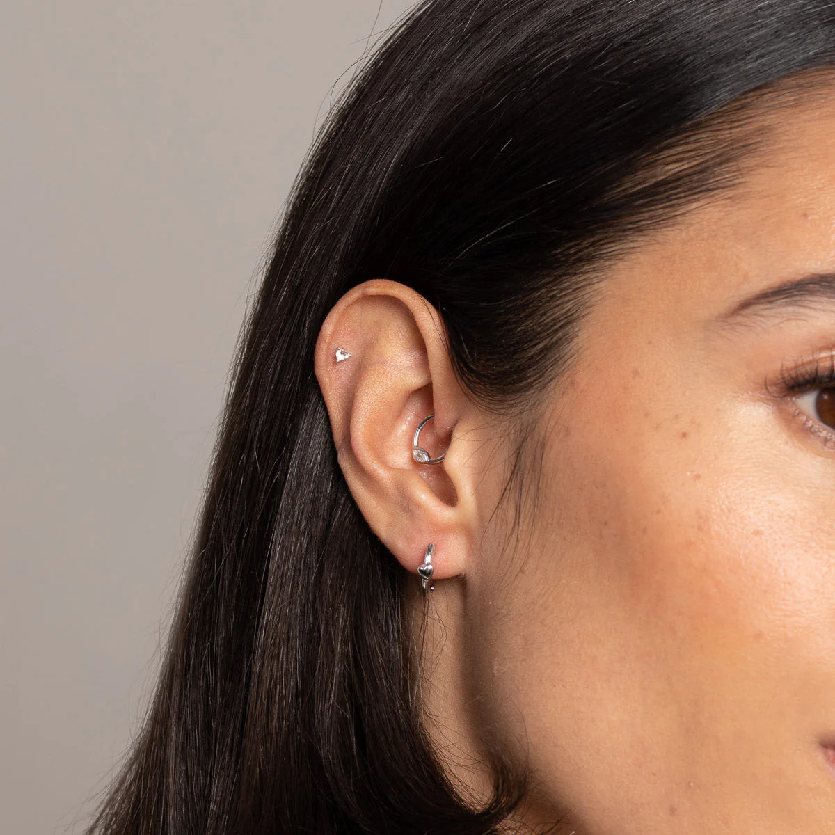 Heart Gem Piercing Stud in Solid White Gold - Image 3