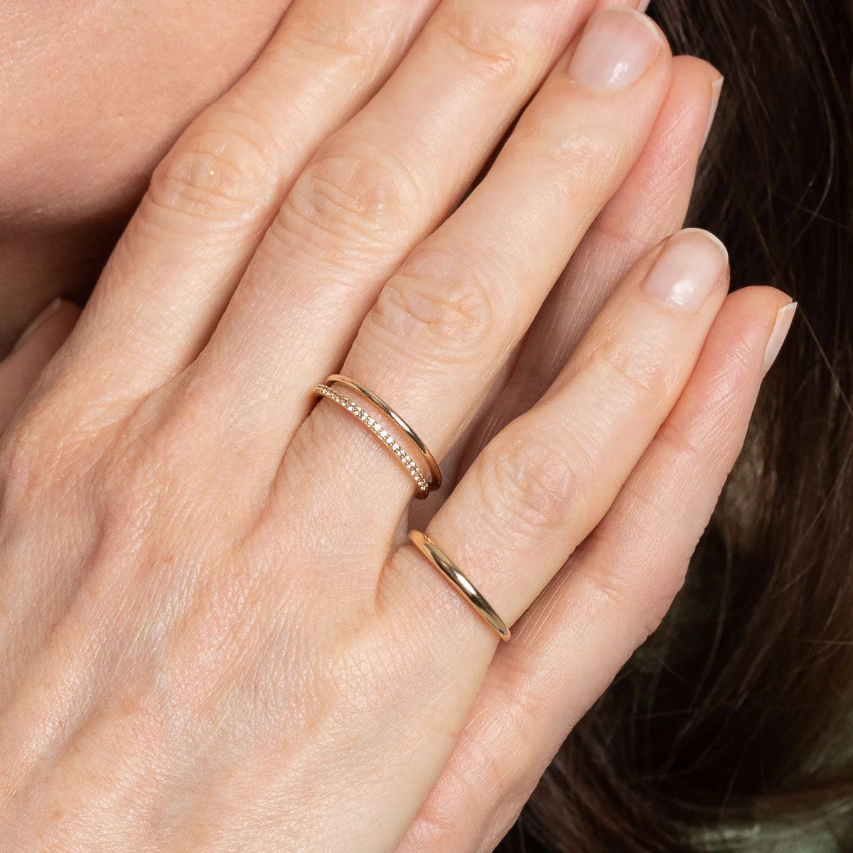 Illusion Topaz Band Ring in Solid Gold - Image 3