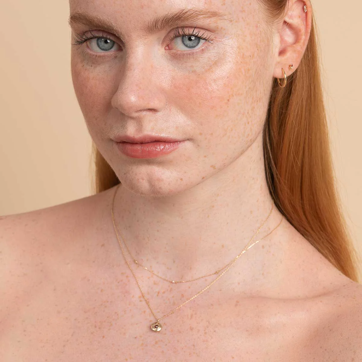 January Garnet Birthstone Earrings in Solid Gold - Image 4