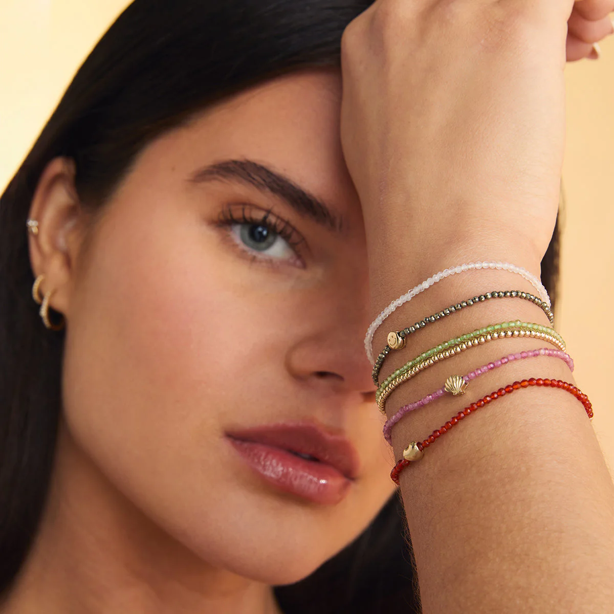 Shell Click Charm in 9k Gold - Image 4