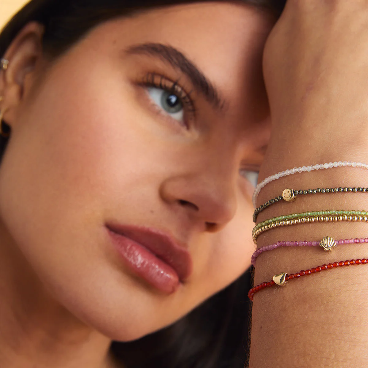 Smiley Click Charm in 9k Gold - Image 7